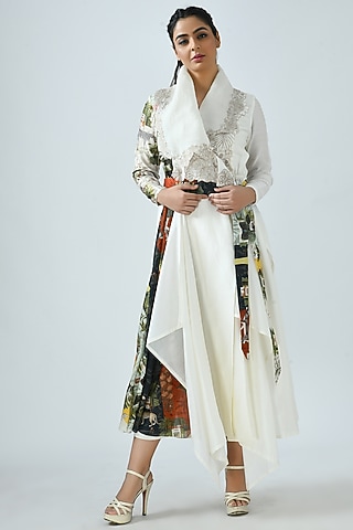 Ivory Angrakha Kurta Set With Printed Belt by Jajaabor