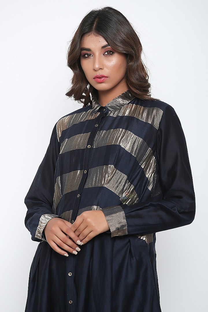 Indigo Blue Kurta With Printed Slip & Pants by Jajaabor at Pernia's Pop Up Shop