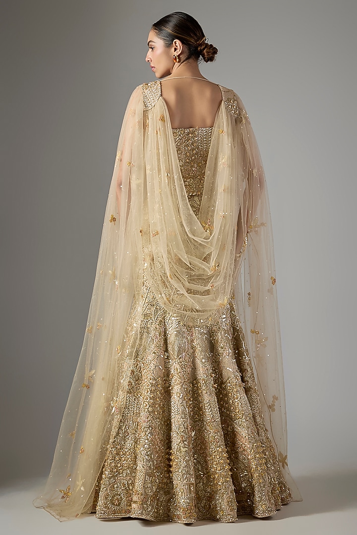 Golden Shimmer & Soft Net Bridal Lehenga Set by Jayesh & Kaajal Shah at Pernia's Pop Up Shop