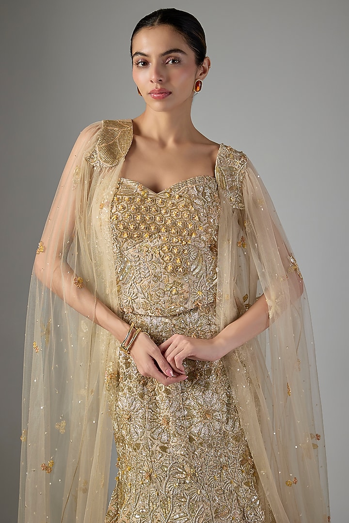 Golden Shimmer & Soft Net Bridal Lehenga Set by Jayesh & Kaajal Shah at Pernia's Pop Up Shop