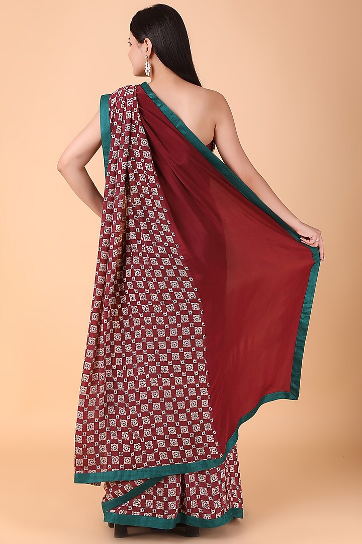 Wine Crepe Printed Festive Saree Set by Nidhi Kejriwal at Pernia's Pop Up Shop