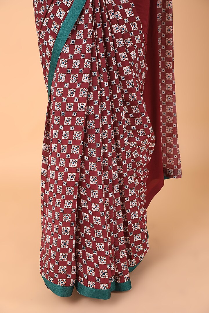 Wine Crepe Printed Festive Saree Set by Nidhi Kejriwal at Pernia's Pop Up Shop