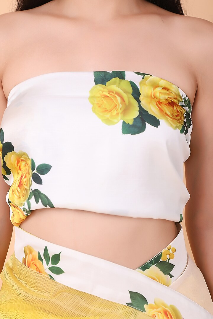 Yellow Crepe Festive Saree Set by Nidhi Kejriwal at Pernia's Pop Up Shop