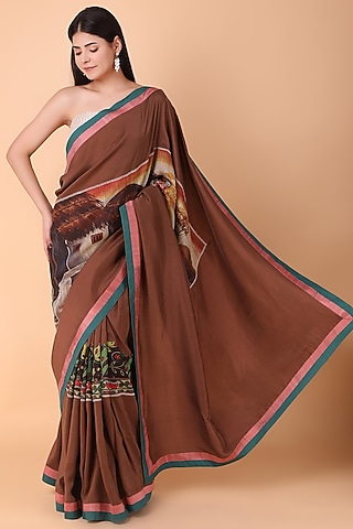 Brown Crepe Kalamkari printed Saree Set by Nidhi Kejriwal