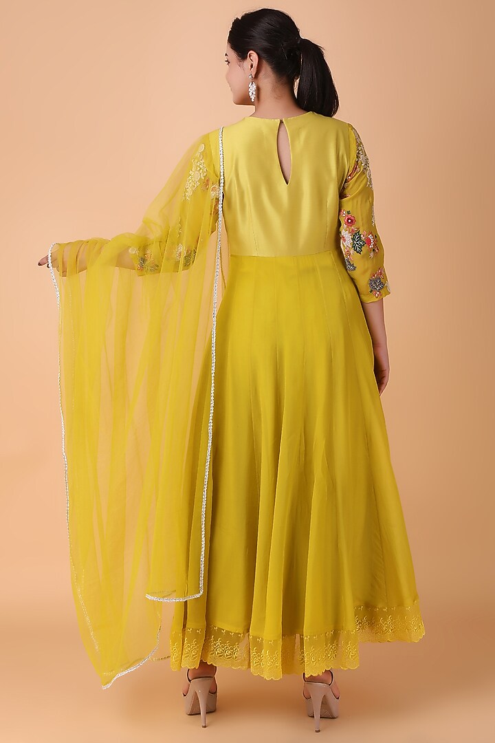 Yellow Organza & Dupion Silk Pearl Embellished Party Wear Anarkali Set by Nidhi Kejriwal at Pernia's Pop Up Shop