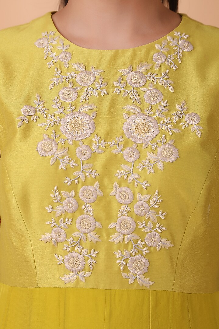 Yellow Organza & Dupion Silk Pearl Embellished Party Wear Anarkali Set by Nidhi Kejriwal at Pernia's Pop Up Shop