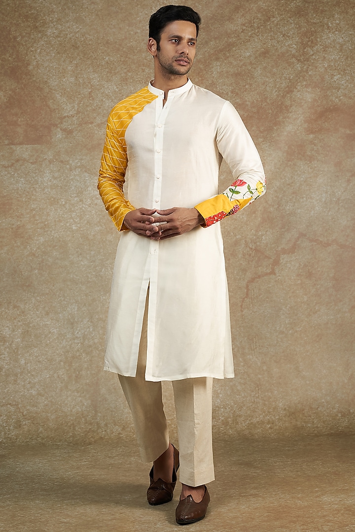 White Cotton Embroidered & Hand Painted Kurta Set by JAMA ART OF DRESSING