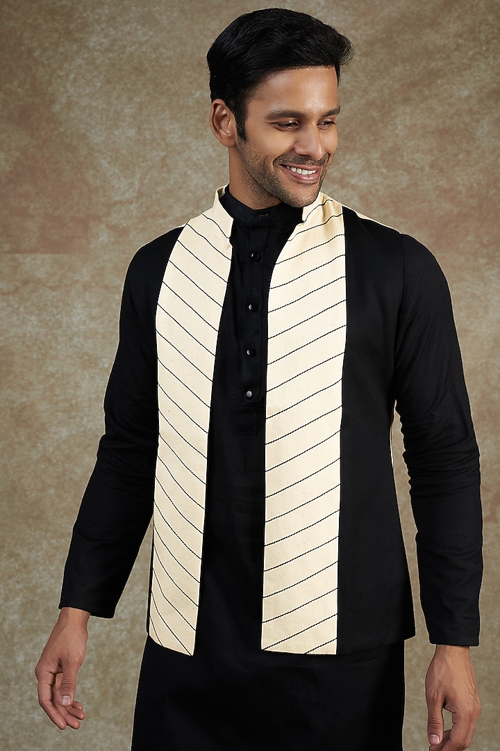 Black & White Embroidered Jacket With Kurta Set by JAMA ART OF DRESSING at Pernia's Pop Up Shop