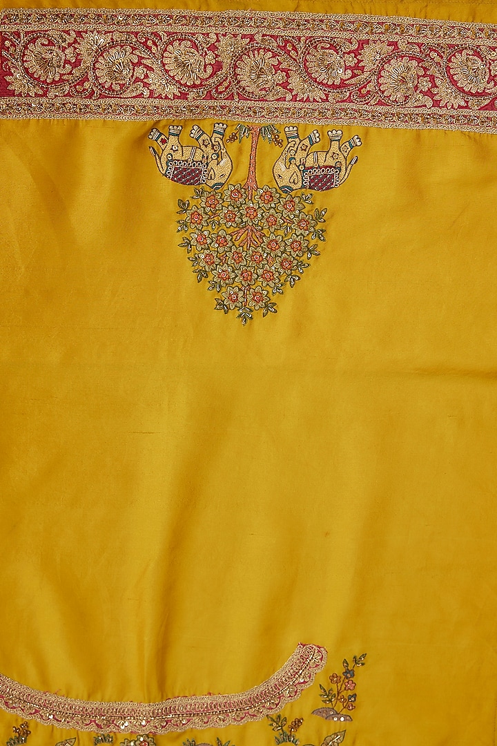 Mustard Silk Jaal Embroidered Reception Saree Set by Jaya Rathore at Pernia's Pop Up Shop