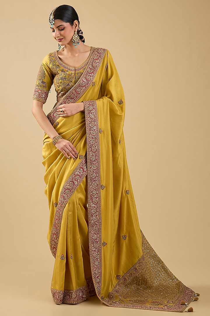 Mustard Silk Tikki Embroidered Reception Saree Set by Jaya Rathore at Pernia's Pop Up Shop