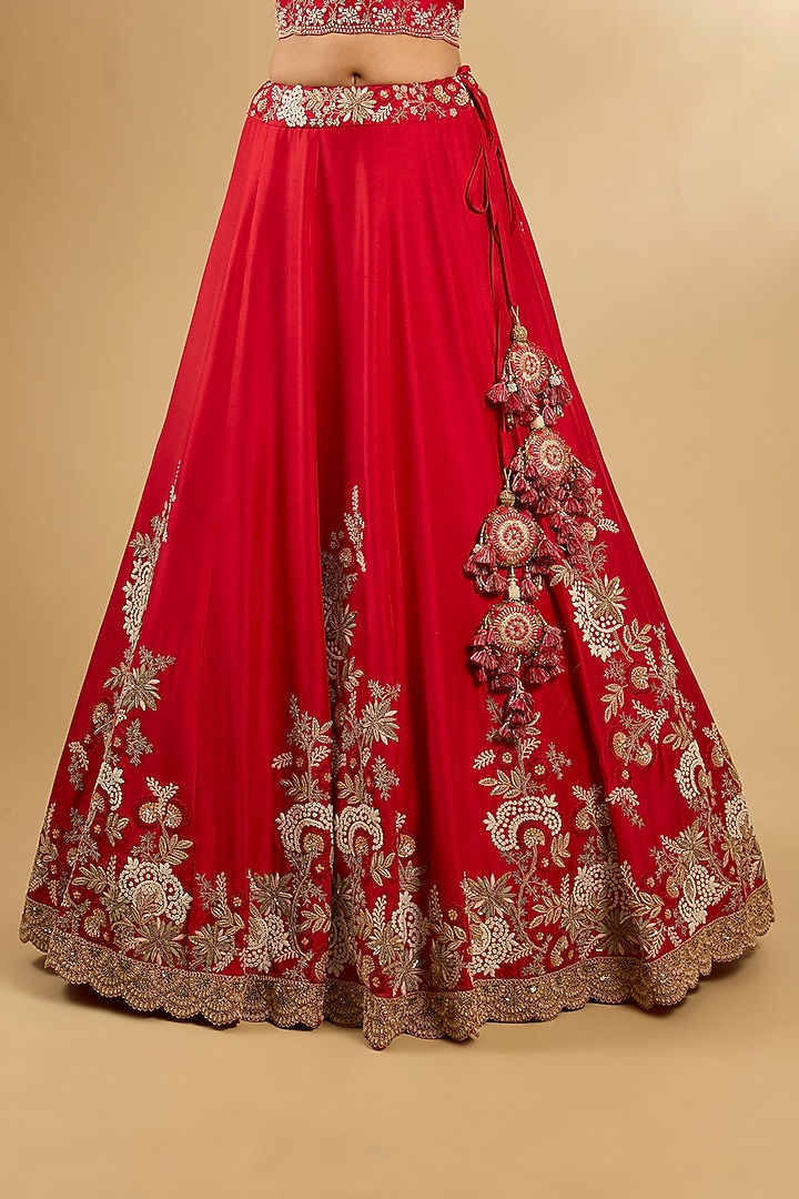 Red Silk & Organza Threadwork Bridal Lehenga Set by Jaya Rathore at Pernia's Pop Up Shop