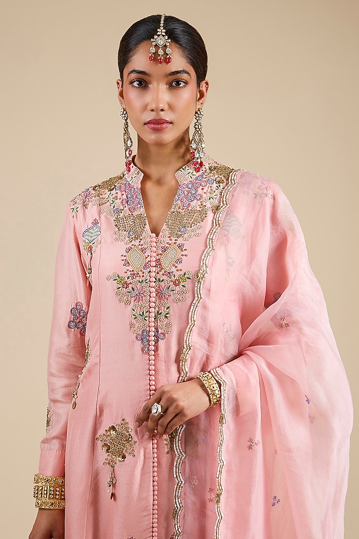 Pink Silk Latkan Embroidered Kurta Set by Jaya Rathore at Pernia's Pop Up Shop