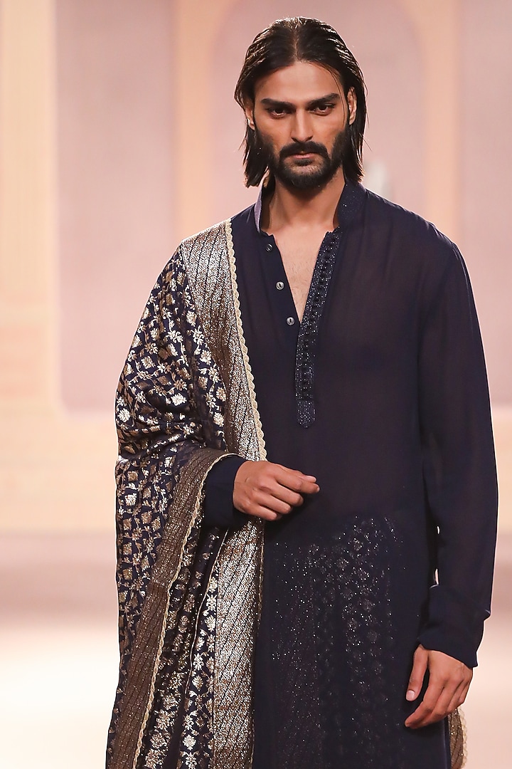 Purple Georgette Kurta Set by JAYANTI REDDY MEN at Pernia's Pop Up Shop