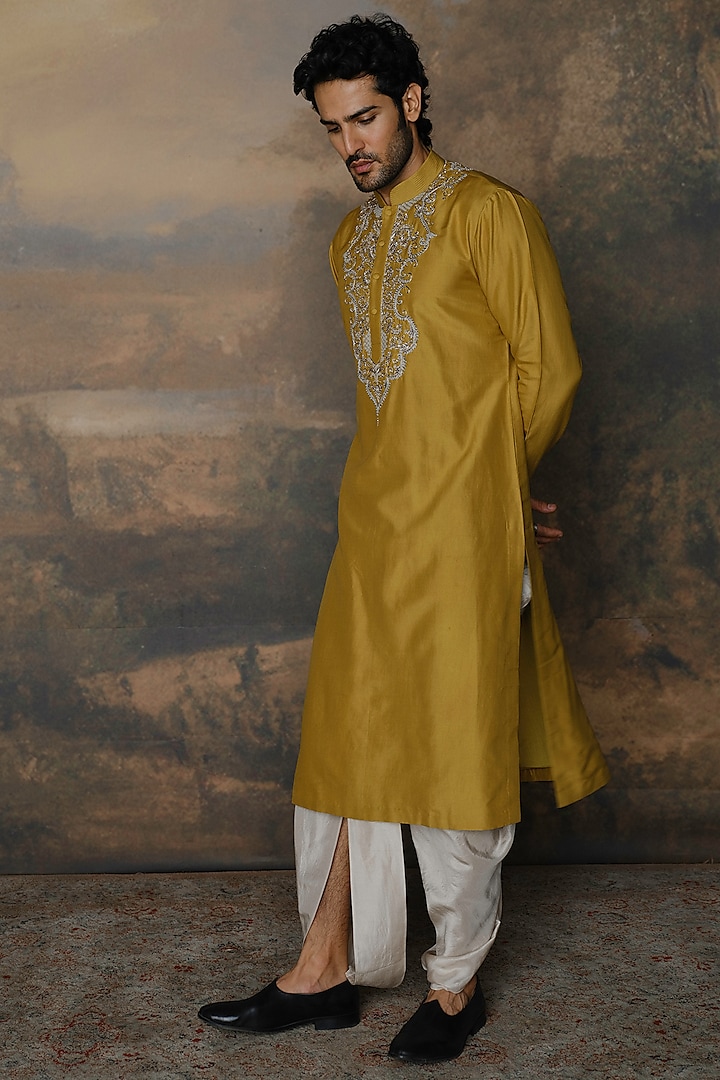 Mustard Silk Zardosi Embroidered Kurta Set by JAYANTI REDDY MEN