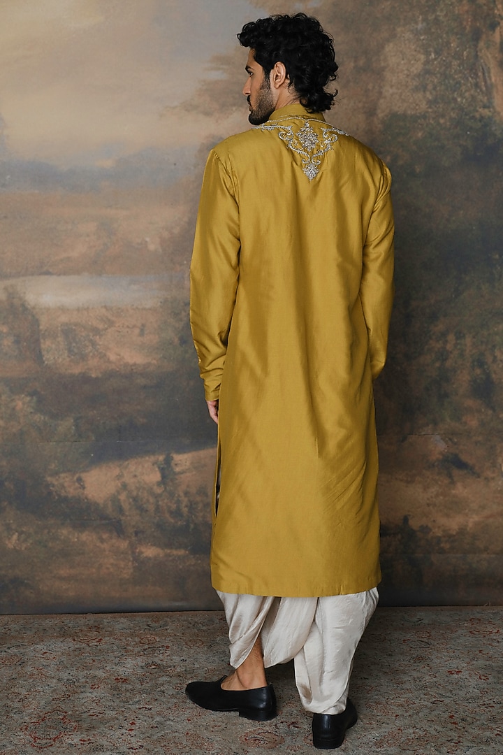 Mustard Silk Zardosi Embroidered Kurta Set by JAYANTI REDDY MEN at Pernia's Pop Up Shop