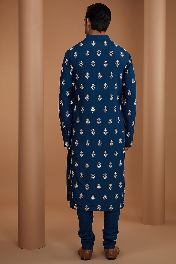 Navy Blue Silk Thread Embroidered Kurta Set by JAYANTI REDDY MEN at Pernia's Pop Up Shop