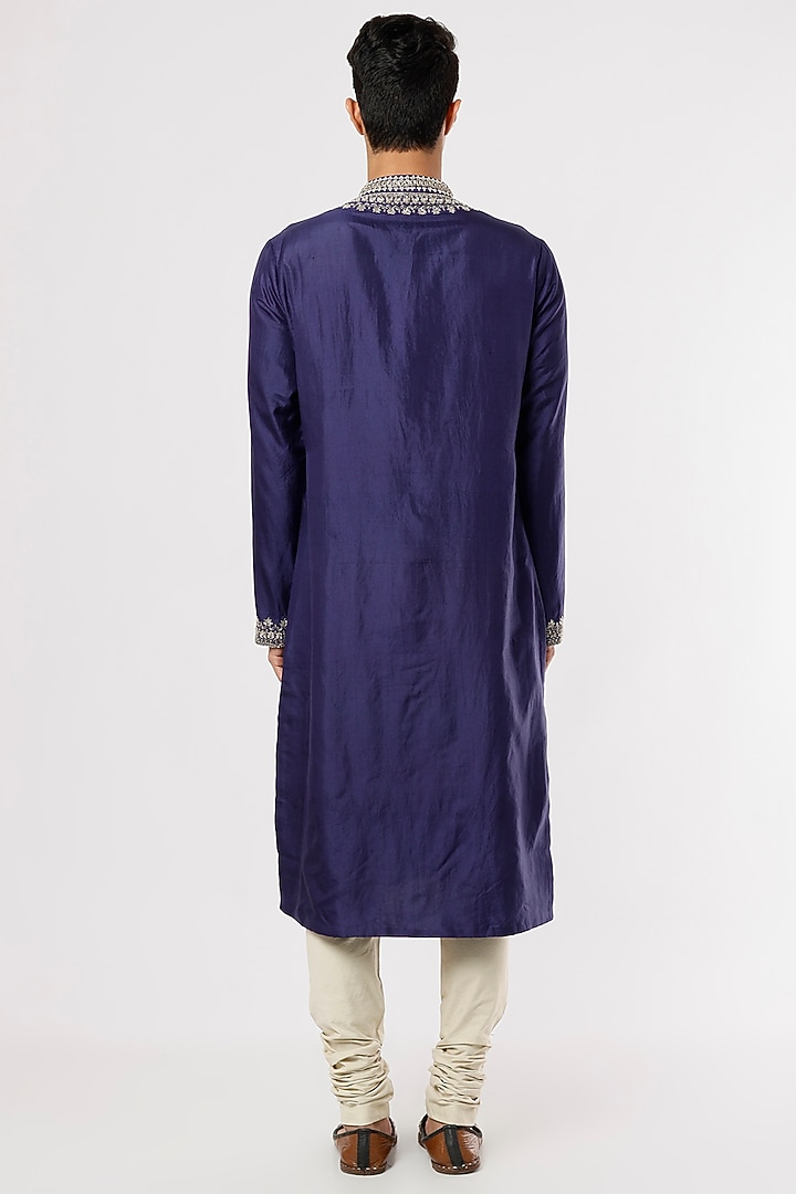 Blue Embroidered Kurta Set by JAYANTI REDDY MEN at Pernia's Pop Up Shop