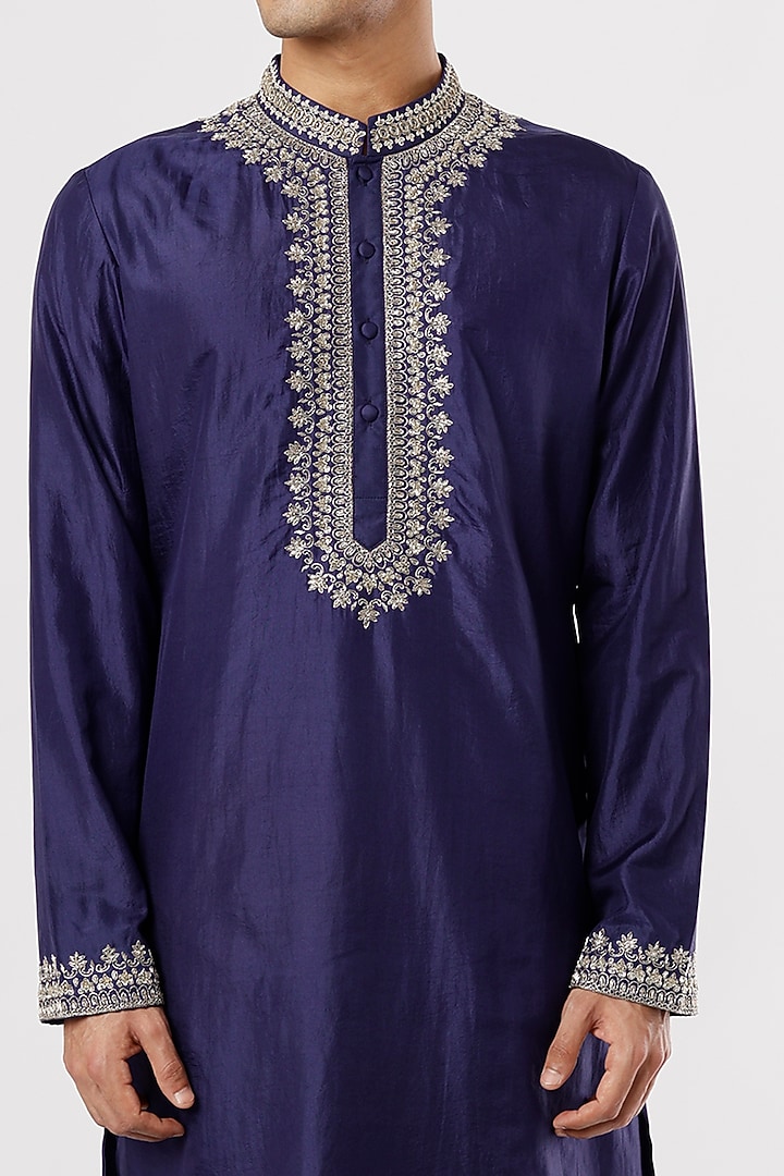 Blue Embroidered Kurta Set by JAYANTI REDDY MEN at Pernia's Pop Up Shop