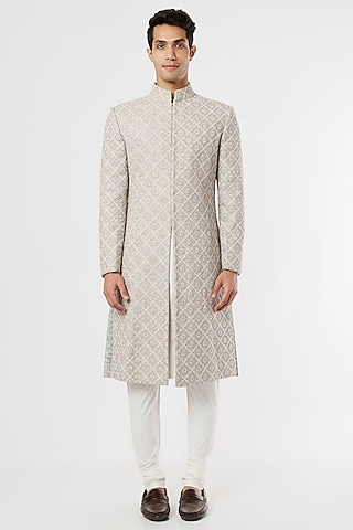 White Embroidered Sherwani Set by JAYANTI REDDY MEN