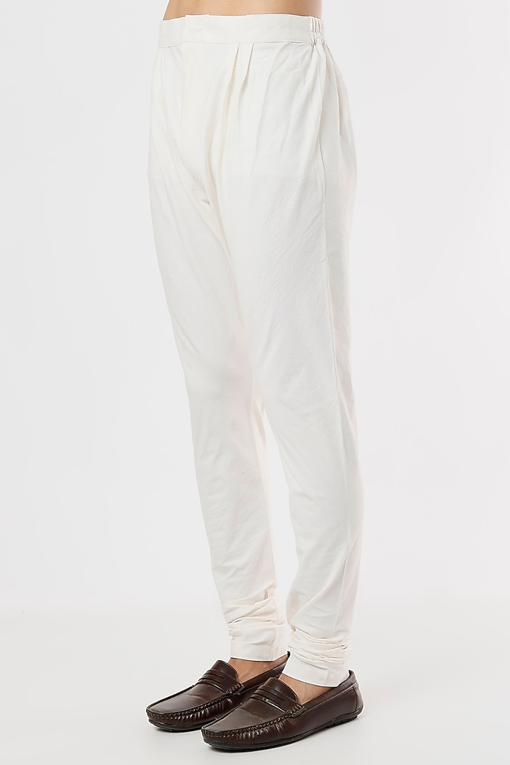 White Embroidered Groom Sherwani Set by JAYANTI REDDY MEN at Pernia's Pop Up Shop