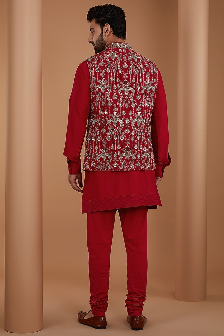Red Silk Embroidered Bundi Jacket Set by JAYANTI REDDY MEN at Pernia's Pop Up Shop