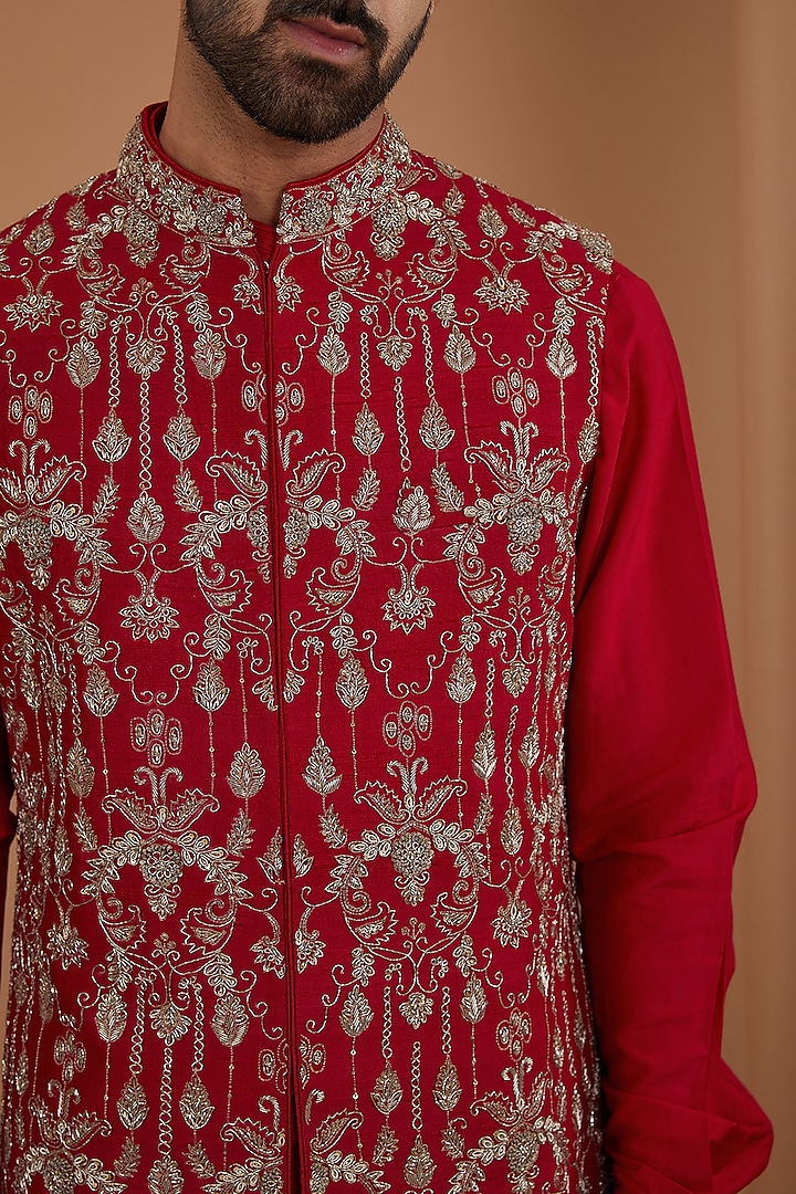Red Silk Embroidered Bundi Jacket Set by JAYANTI REDDY MEN at Pernia's Pop Up Shop