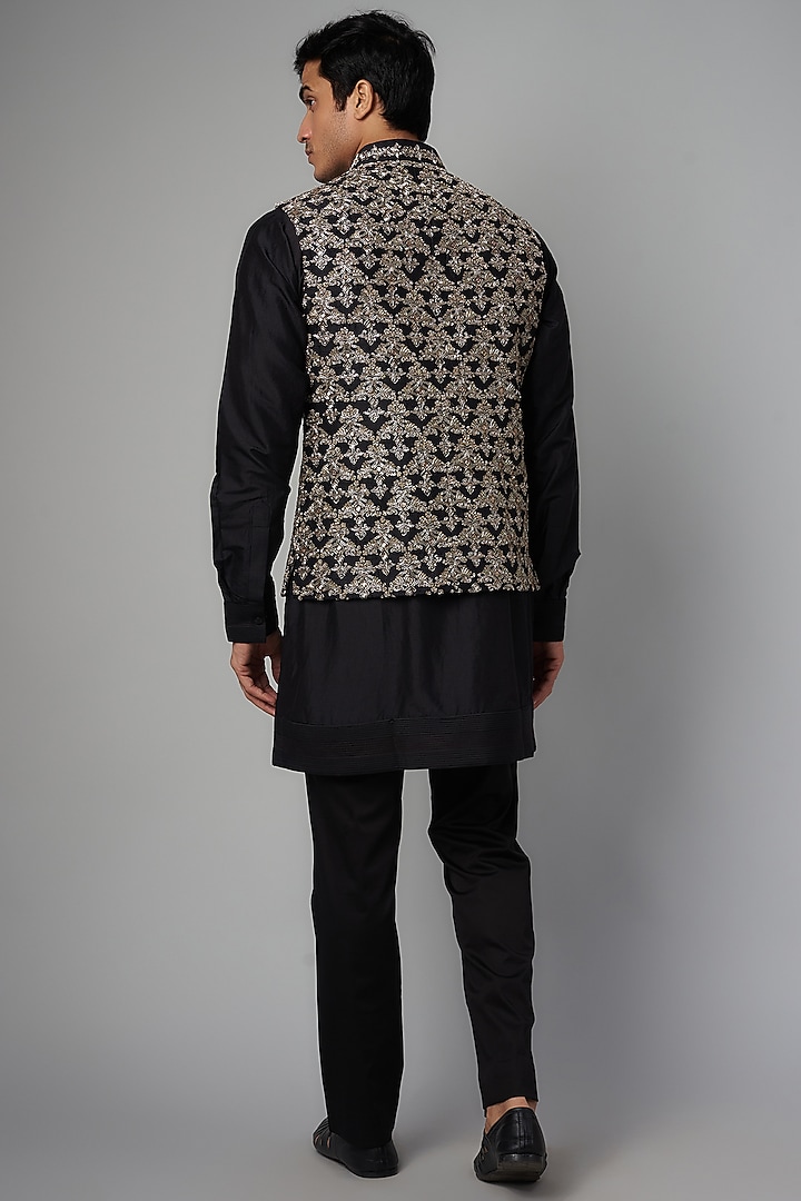 Black Silk Embroidered Bundi Jacket Set by JAYANTI REDDY MEN at Pernia's Pop Up Shop