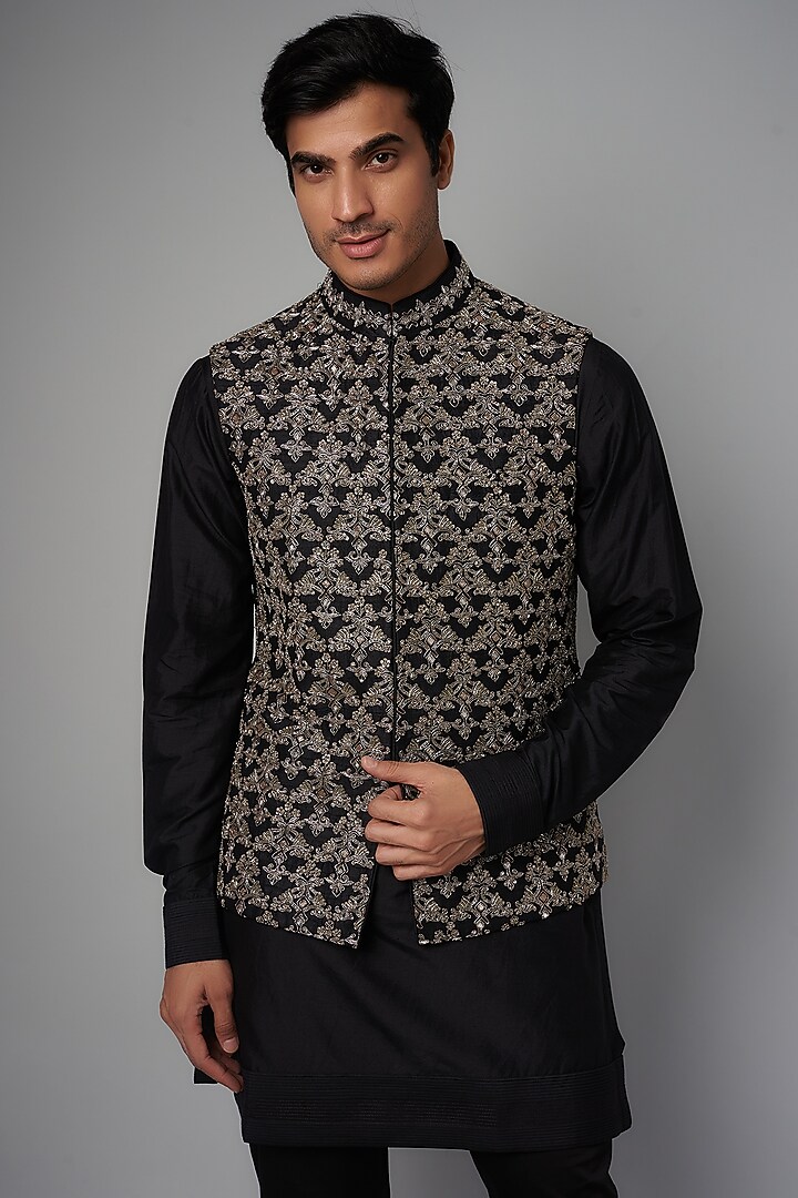 Black Silk Embroidered Bundi Jacket Set by JAYANTI REDDY MEN at Pernia's Pop Up Shop