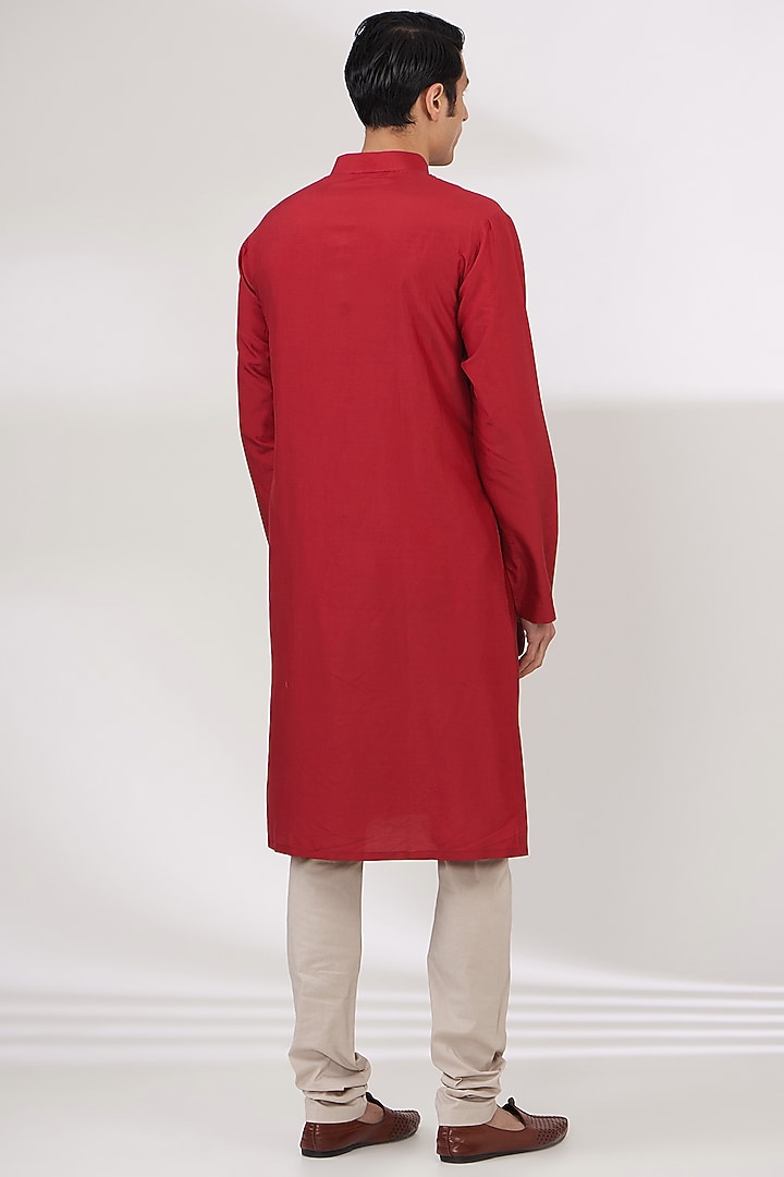 Red Silk Embroidered Groom Sherwani Set by JAYANTI REDDY MEN at Pernia's Pop Up Shop