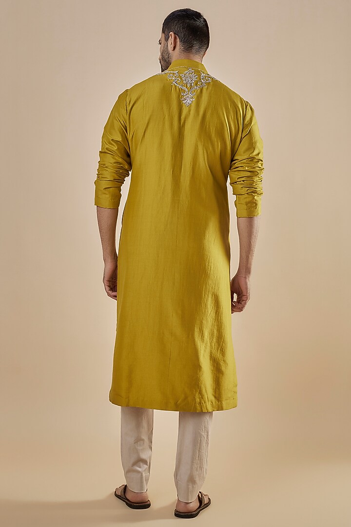 Yellow Silk Embroidered Kurta Set by JAYANTI REDDY MEN at Pernia's Pop Up Shop