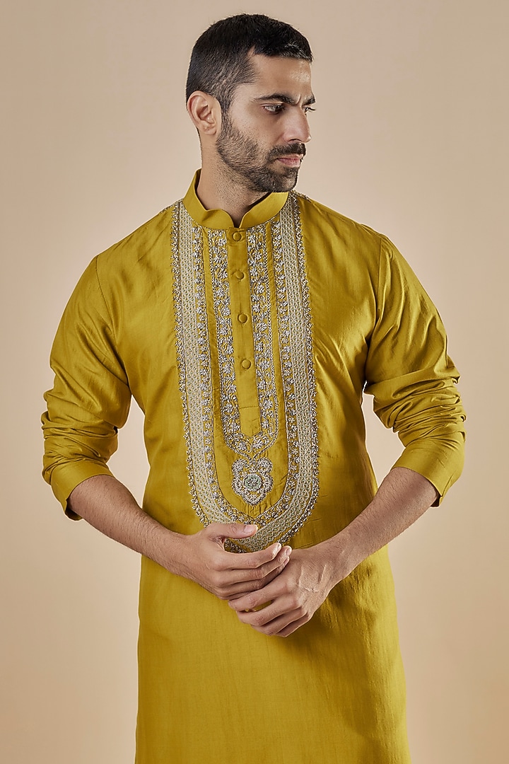 Yellow Silk Embroidered Kurta Set by JAYANTI REDDY MEN at Pernia's Pop Up Shop