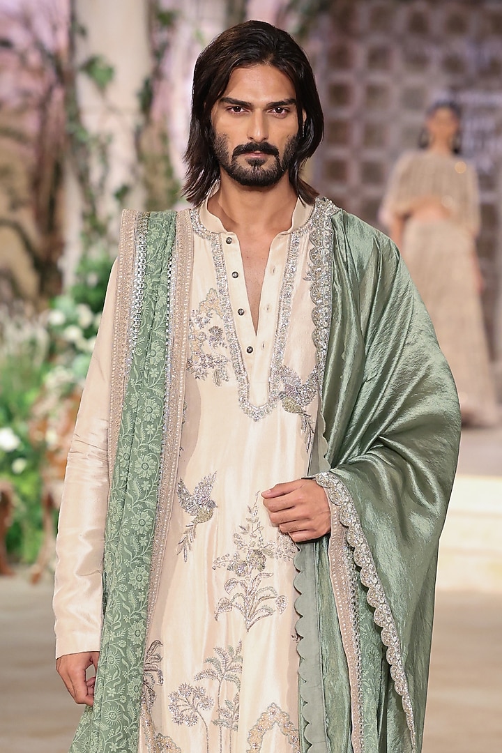 Ivory Raw Silk Zardosi Hand Embroidered Kurta Set by JAYANTI REDDY MEN at Pernia's Pop Up Shop