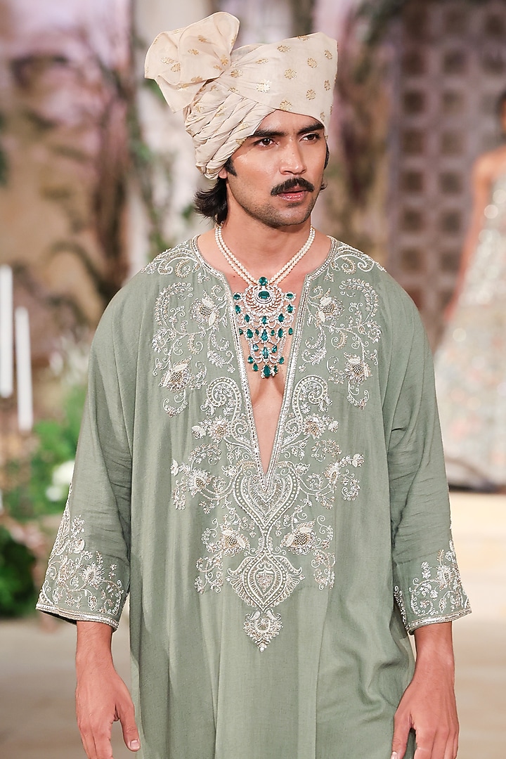 Mint Green Silk Hand Embroidered Kurta Set by JAYANTI REDDY MEN at Pernia's Pop Up Shop