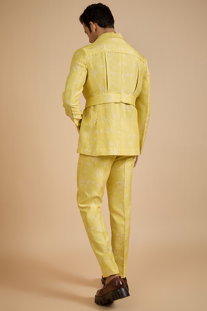 Yellow Raw Silk Digital Printed Jacket Set by Jayesh and Kaajal Shah Men at Pernia's Pop Up Shop
