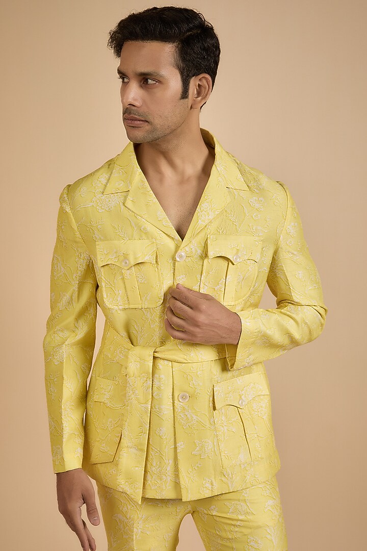 Yellow Raw Silk Digital Printed Jacket Set by Jayesh and Kaajal Shah Men at Pernia's Pop Up Shop