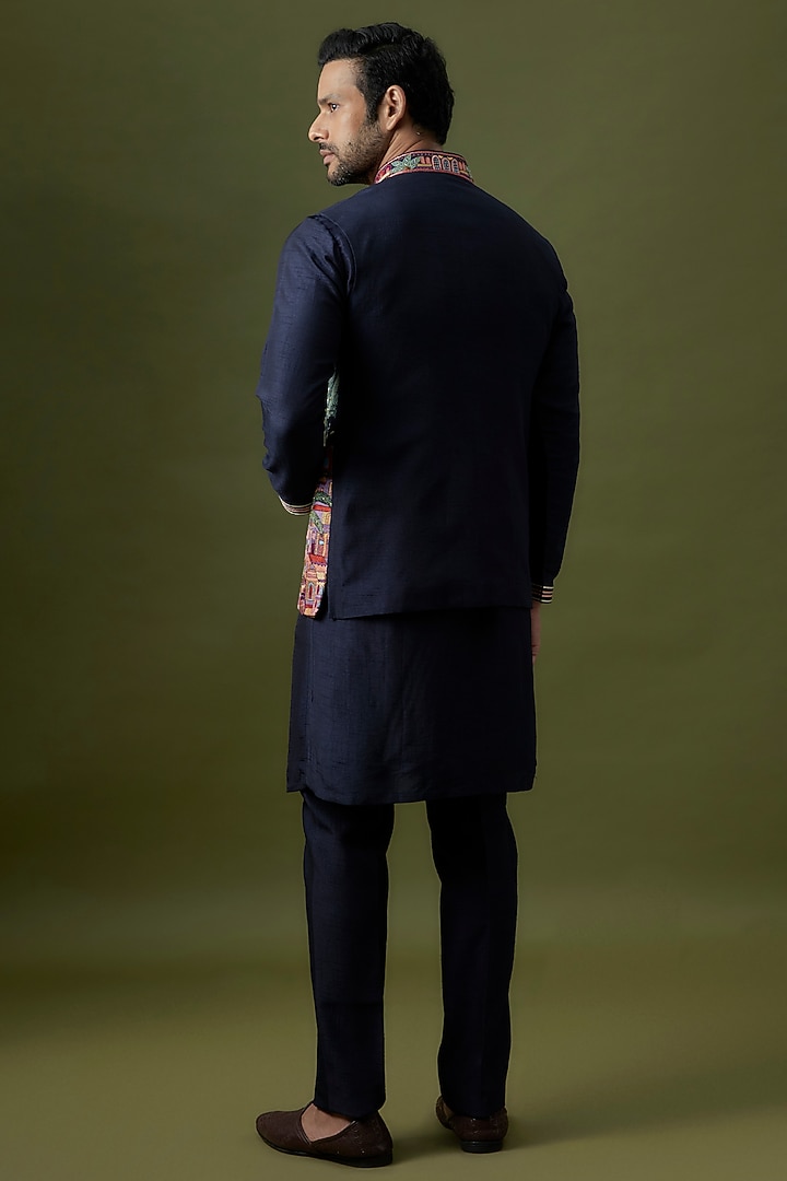 Navy Blue Silk Blend Embroidered Nehru Jacket Set by Jayesh and Kaajal Shah Men at Pernia's Pop Up Shop
