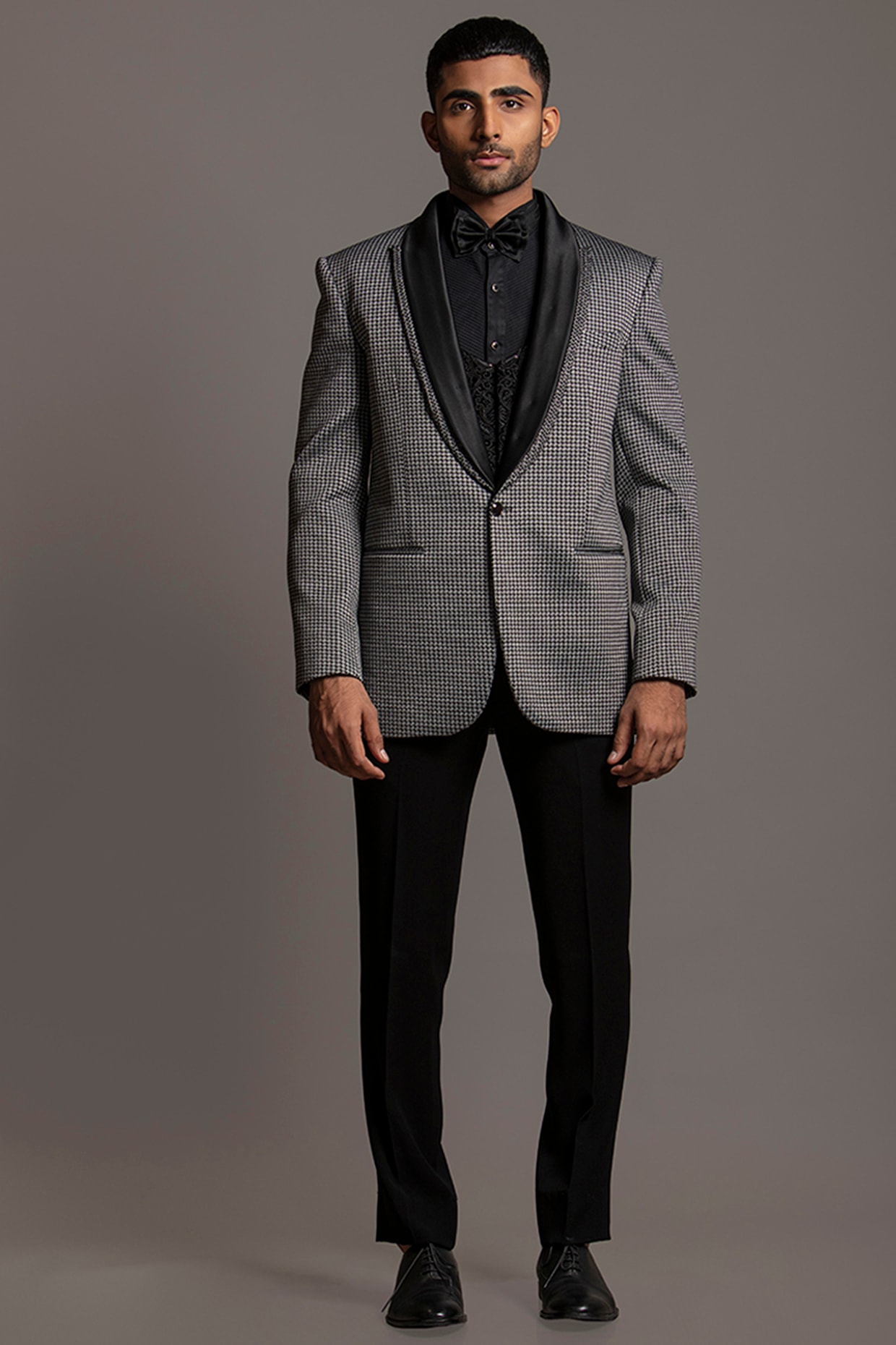 Light gray double breasted suit best sale