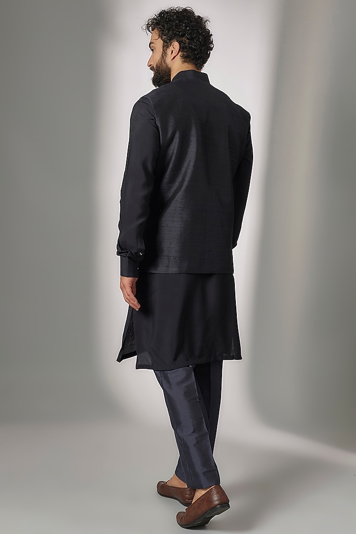 Navy Raw Silk Crystal Bead Embroidered Bundi Jacket Set by Jayesh and Kaajal Shah Men at Pernia's Pop Up Shop