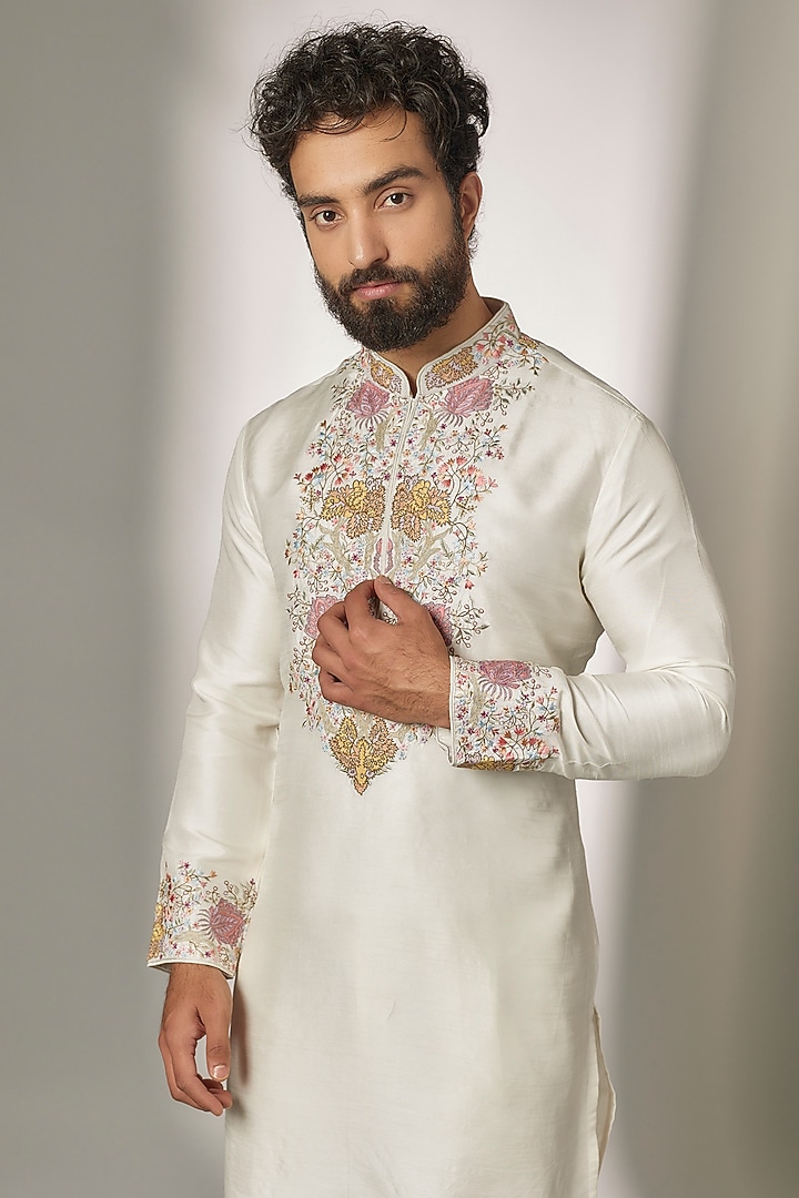 Ivory Dupion Silk Embroidered Kurta Set by Jayesh and Kaajal Shah Men at Pernia's Pop Up Shop