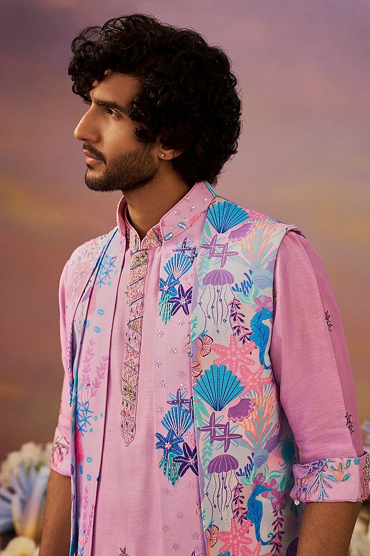 Purple Raw Silk Printed Bundi Jacket Set by Jayesh and Kaajal Shah Men at Pernia's Pop Up Shop