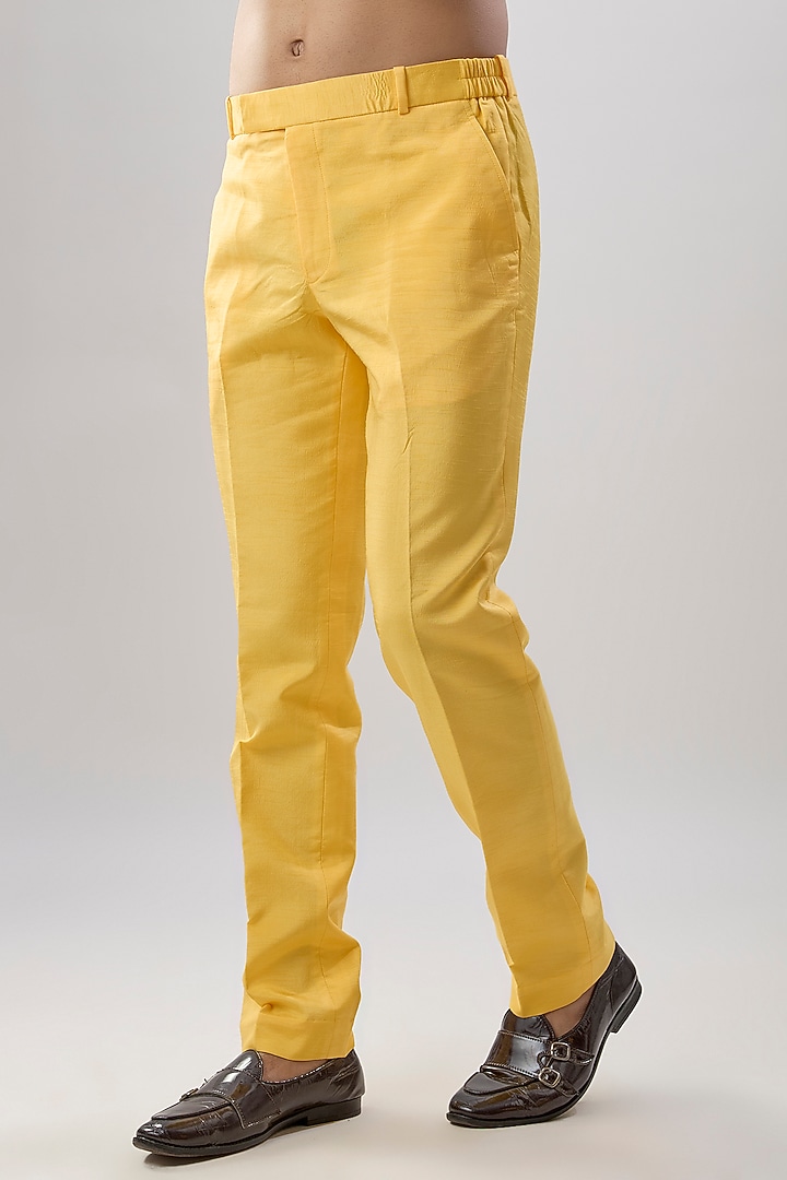 Yellow Silk Wedding Indowestern Set by Jayesh and Kaajal Shah Men at Pernia's Pop Up Shop