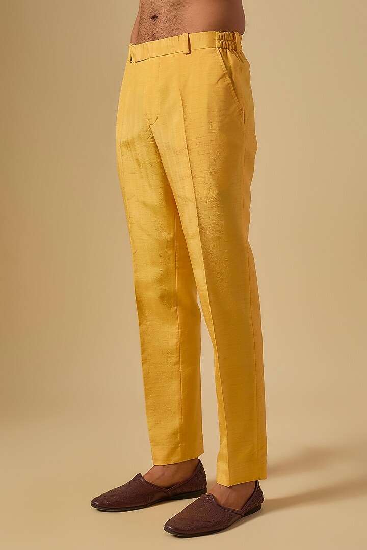 Yellow Silk Embroidered Kurta Set by Jayesh and Kaajal Shah Men at Pernia's Pop Up Shop