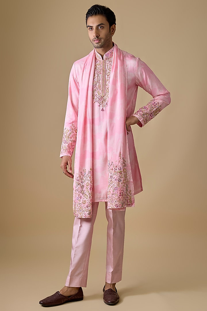 Pink Silk Kurta Set by Jayesh and Kaajal Shah Men at Pernia's Pop Up Shop