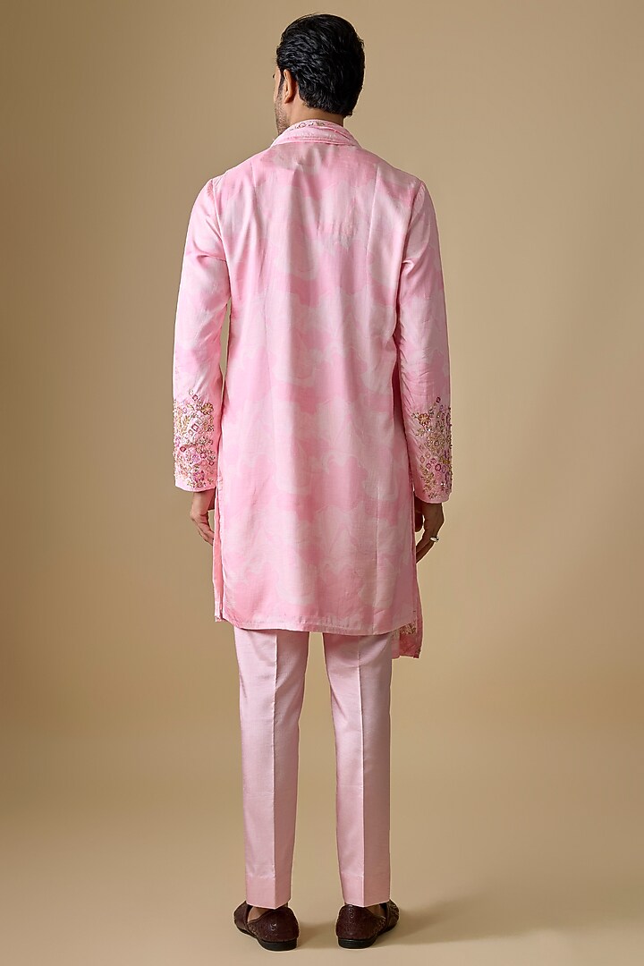 Pink Silk Kurta Set by Jayesh and Kaajal Shah Men at Pernia's Pop Up Shop