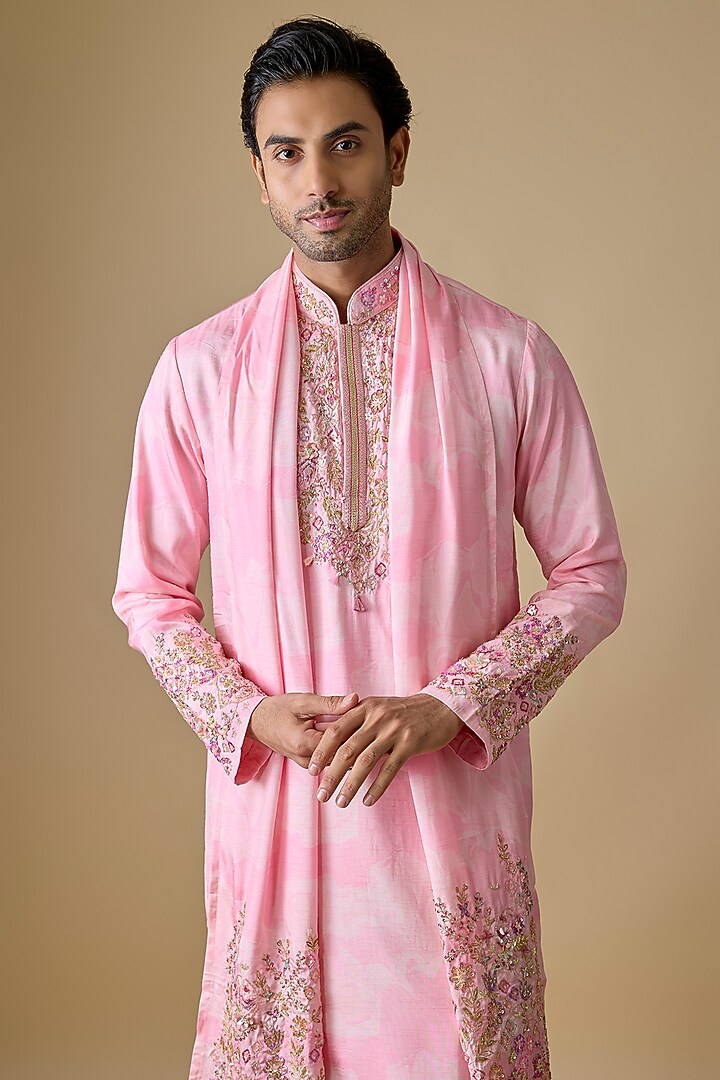 Pink Silk Kurta Set by Jayesh and Kaajal Shah Men at Pernia's Pop Up Shop