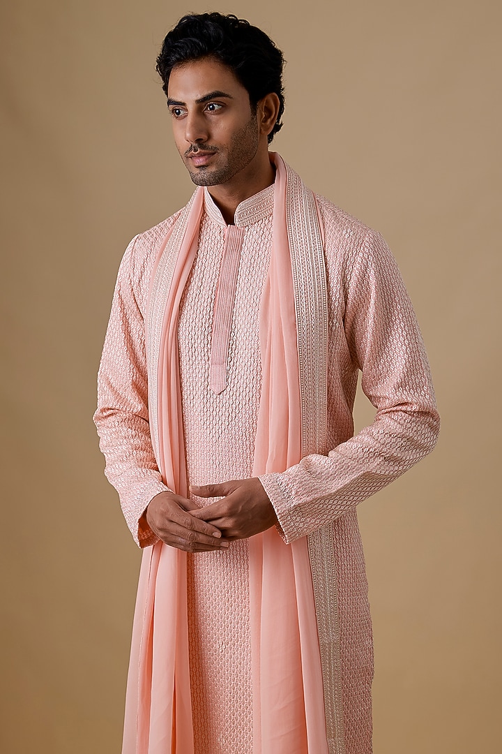 Pink Silk Kurta Set by Jayesh and Kaajal Shah Men at Pernia's Pop Up Shop