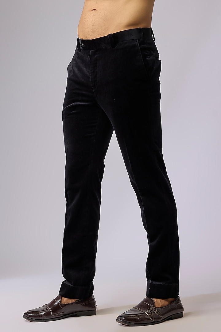 Black Silk Indo-Western Set by Jayesh and Kaajal Shah Men at Pernia's Pop Up Shop