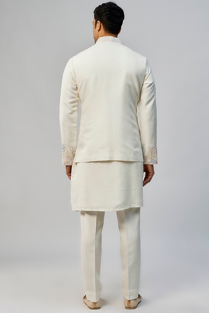 White Silk Thread & Bead Embroidered Bundi Jacket Set by Jayesh and Kaajal Shah Men at Pernia's Pop Up Shop