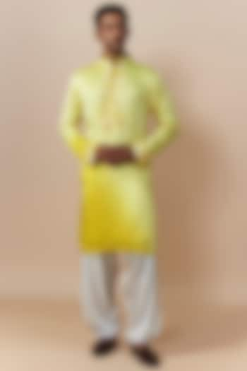 Yellow Satin Georgette Ombra Kurta Set by Jayesh and Kaajal Shah