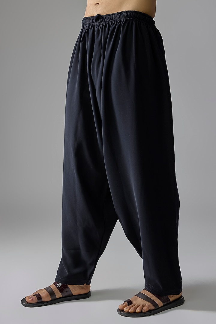Navy Blue Cotton Blend Kurta Set by Jayesh and Kaajal Shah Men at Pernia's Pop Up Shop